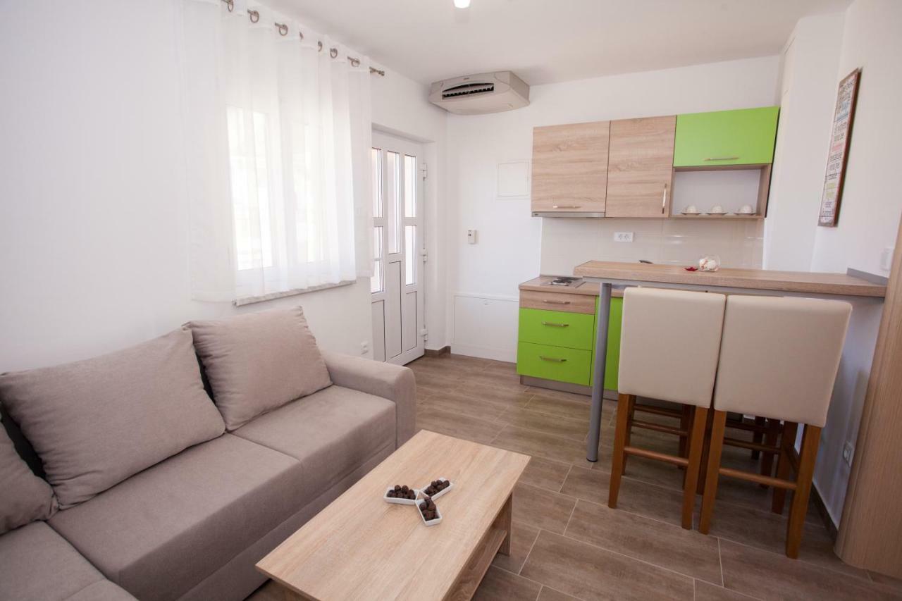 Mia 4&5 * Baska Voda