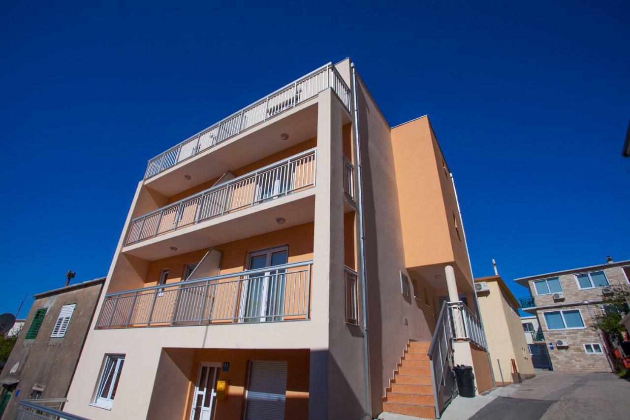Mia 4&5 Apartment