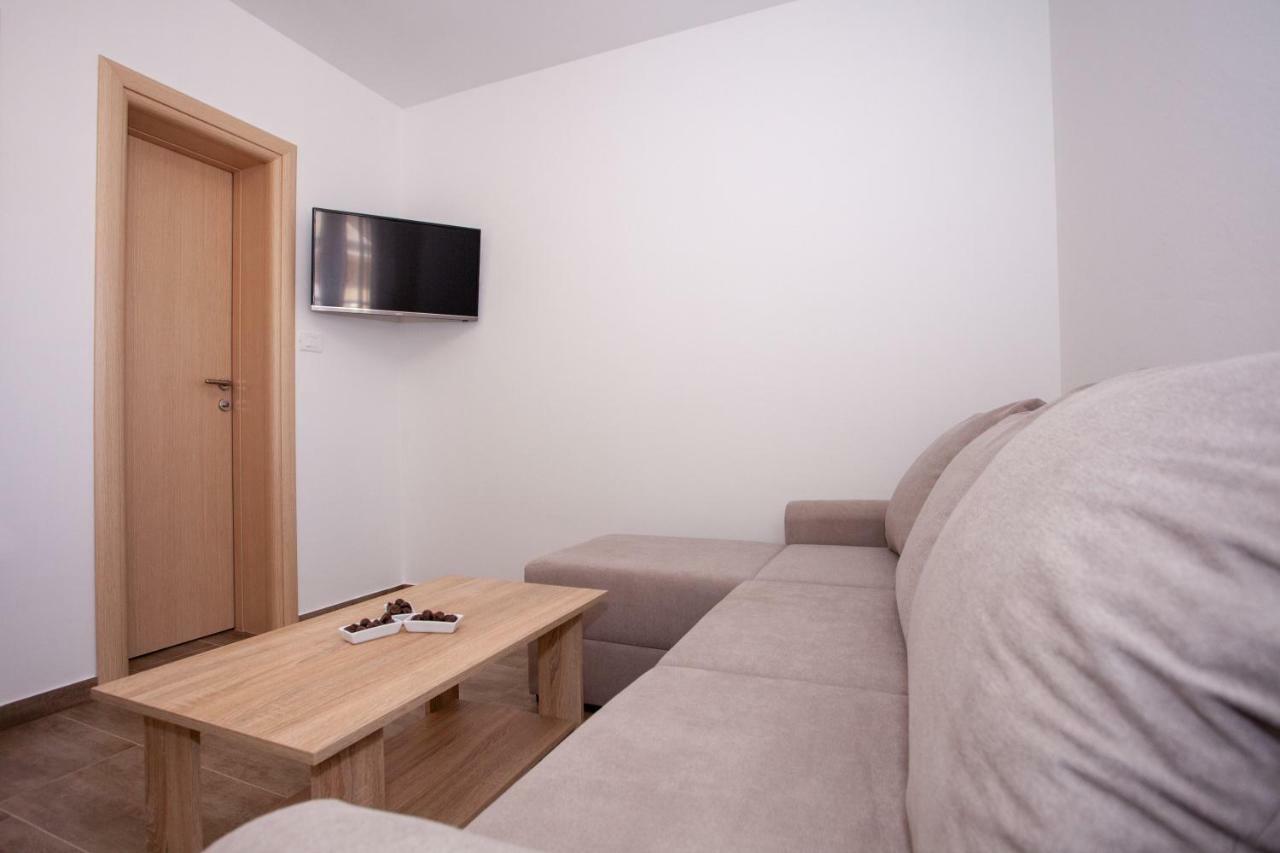 Apartment Mia 4&5 *